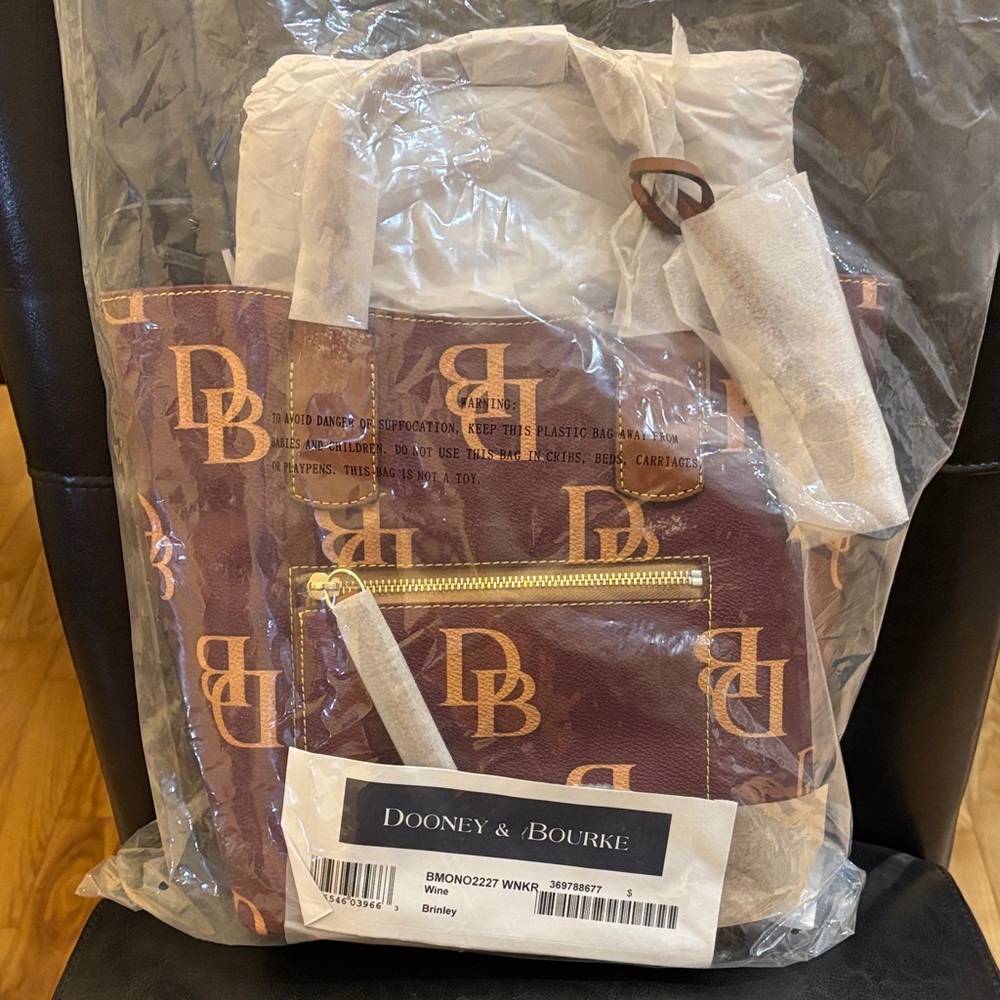 NWT Dooney & Bourke Wine Brinley bag